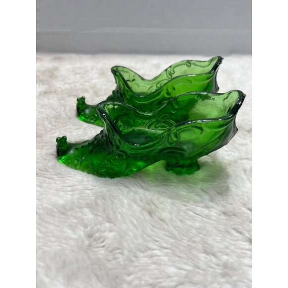 Vintage Green Glass Elf Shoe Figurines Set & Decorative Collectibles - Picture 1 of 6
